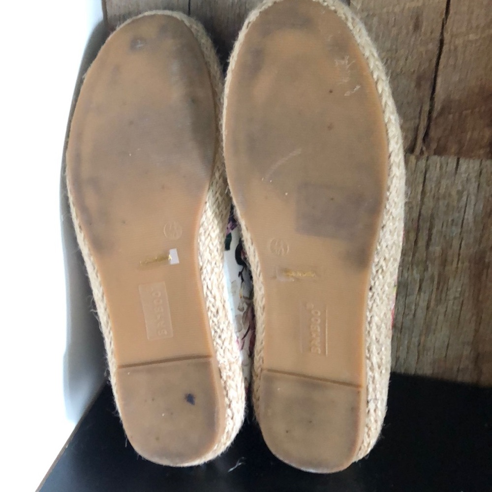 Floral flats - Picture 5 of 5